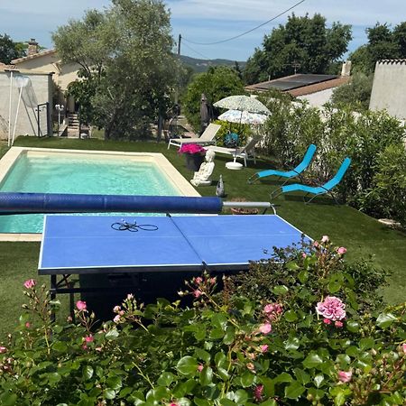 Gite climatisé pour 4 personnes avec piscine dans les hauteurs de Bollène Esterno foto