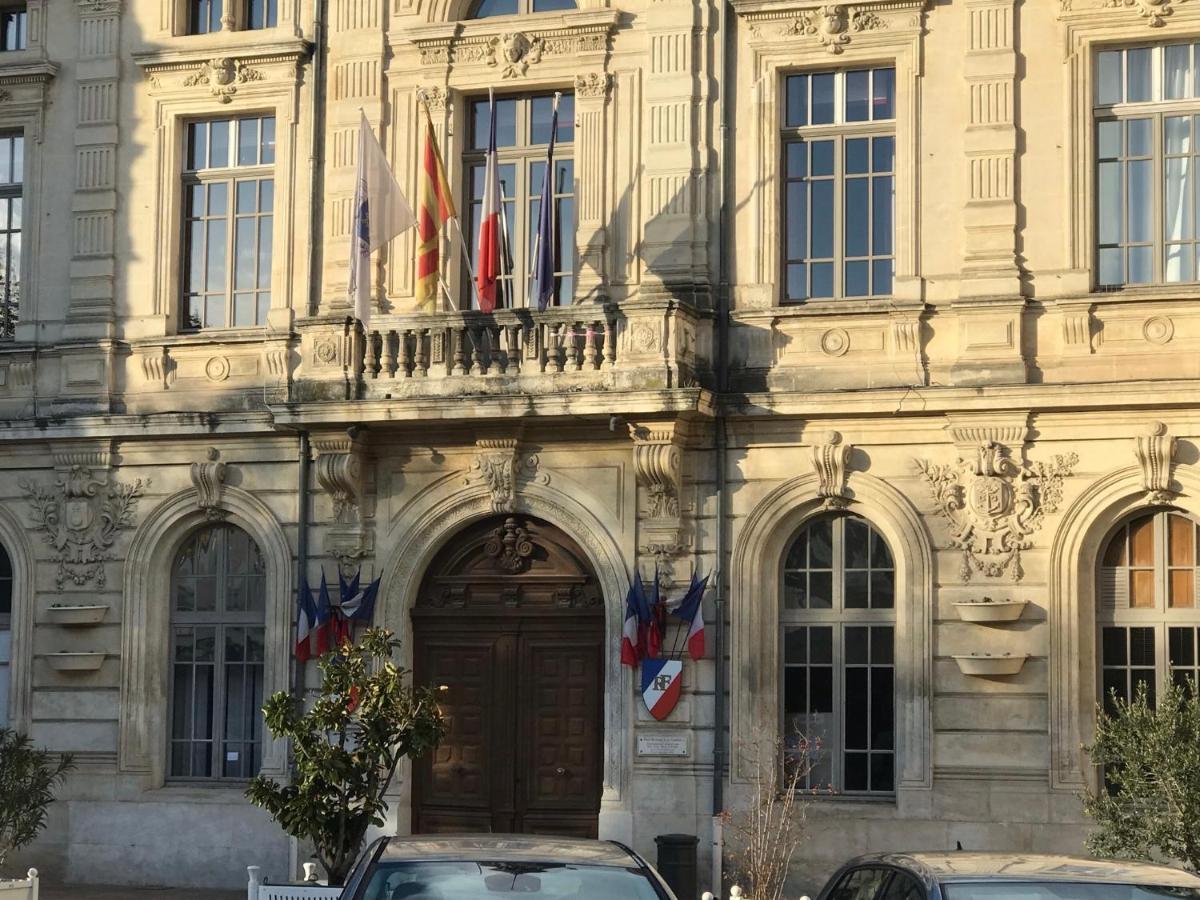 Gite climatisé pour 4 personnes avec piscine dans les hauteurs de Bollène Esterno foto