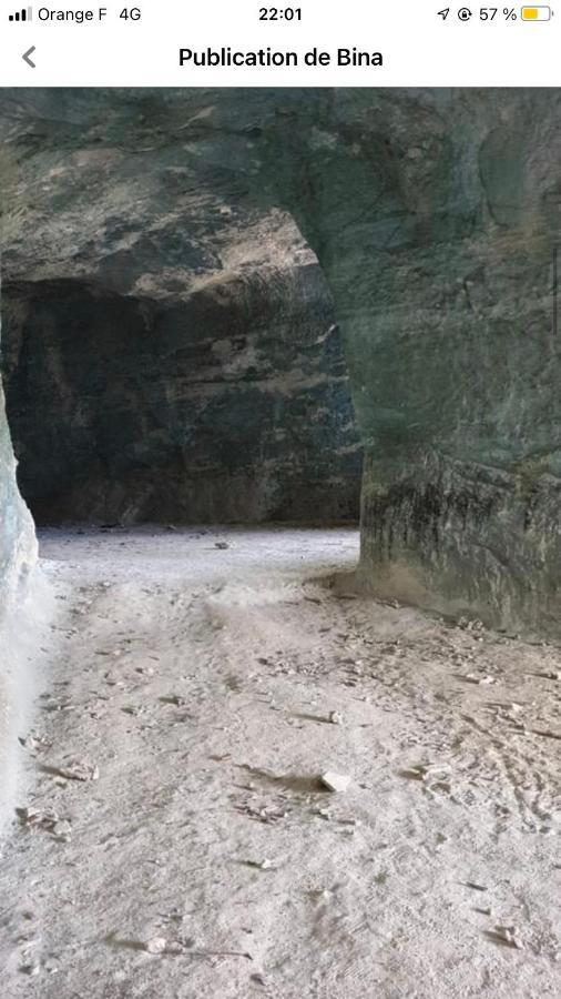 Gite climatisé pour 4 personnes avec piscine dans les hauteurs de Bollène Esterno foto